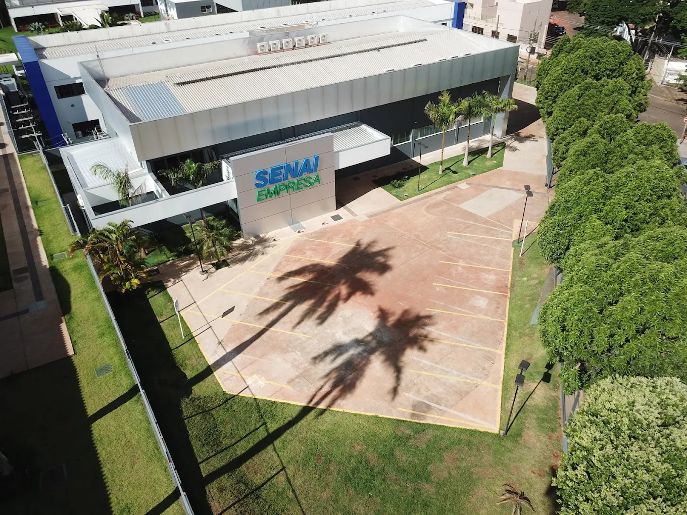 Fachada do SENAI Empresa